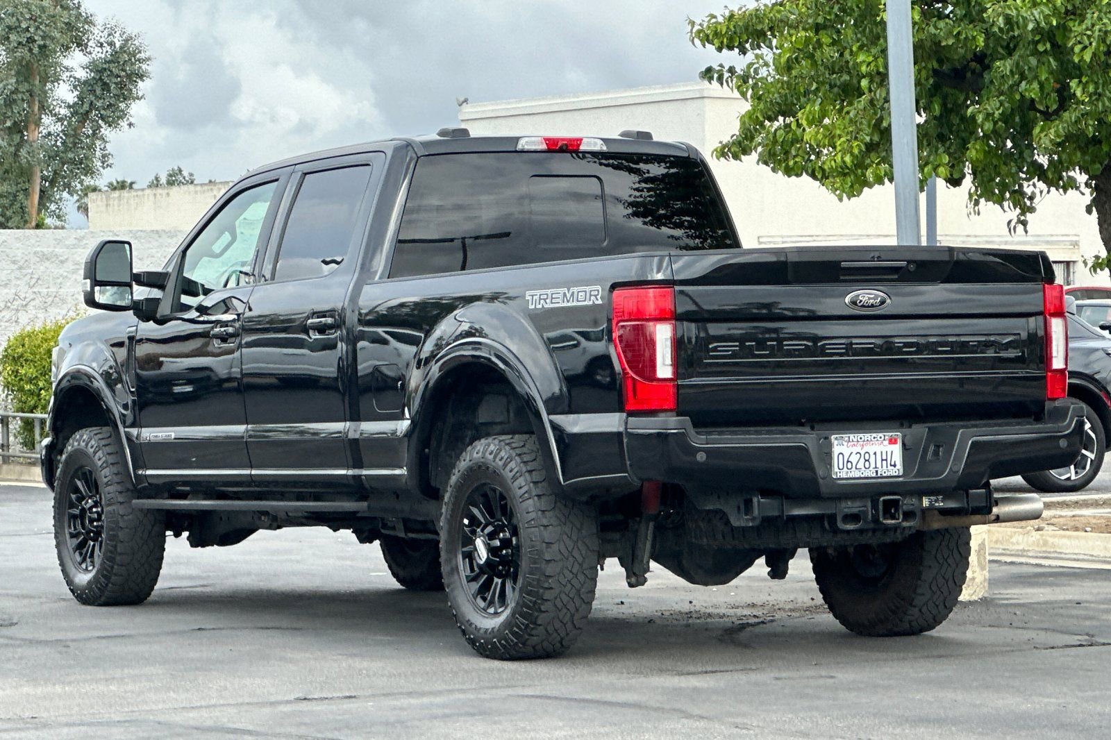 Used 2022 Ford F250 Lariat w/ Tremor Off-Road Package image 6