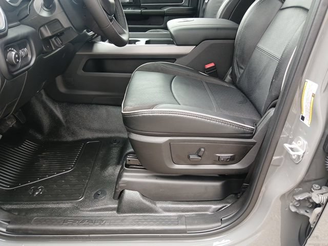 New 2026 RAM 5500 4x4 Crew Cab w/ Laramie Trim Package image 31