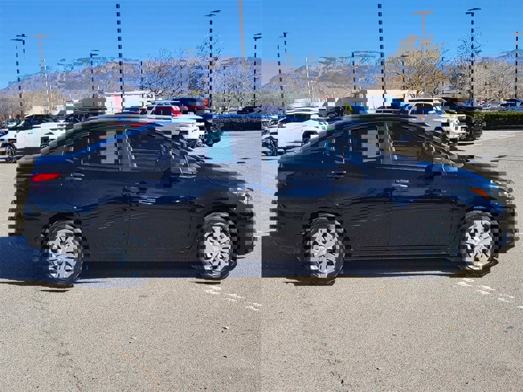 Used 2025 Nissan Versa S w/ Trunk Package image 2