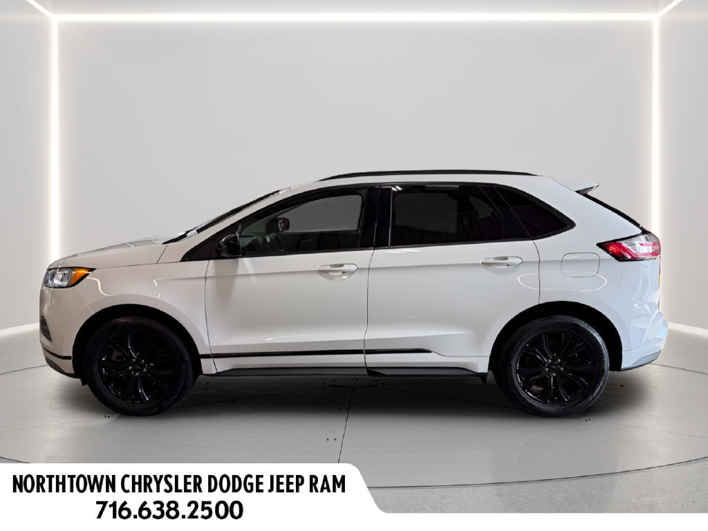 Used 2024 Ford Edge SE w/ Black Appearance Package AWD/4WD image 2