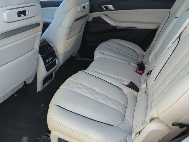 Used 2026 BMW X7 M60i AWD/4WD image 15