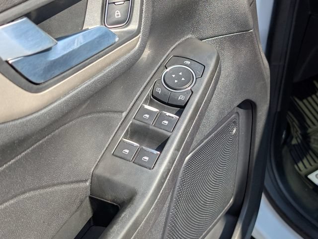 Used 2021 Ford Escape SE w/ SE Sport Appearance Package FWD image 16