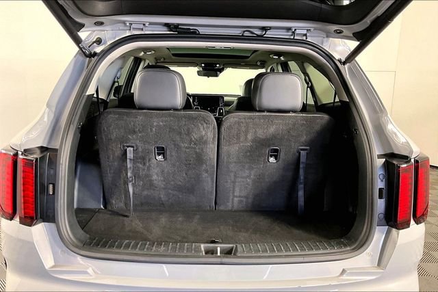 Certified 2022 Kia Sorento EX w/ Panoramic Sunroof Package FWD image 30
