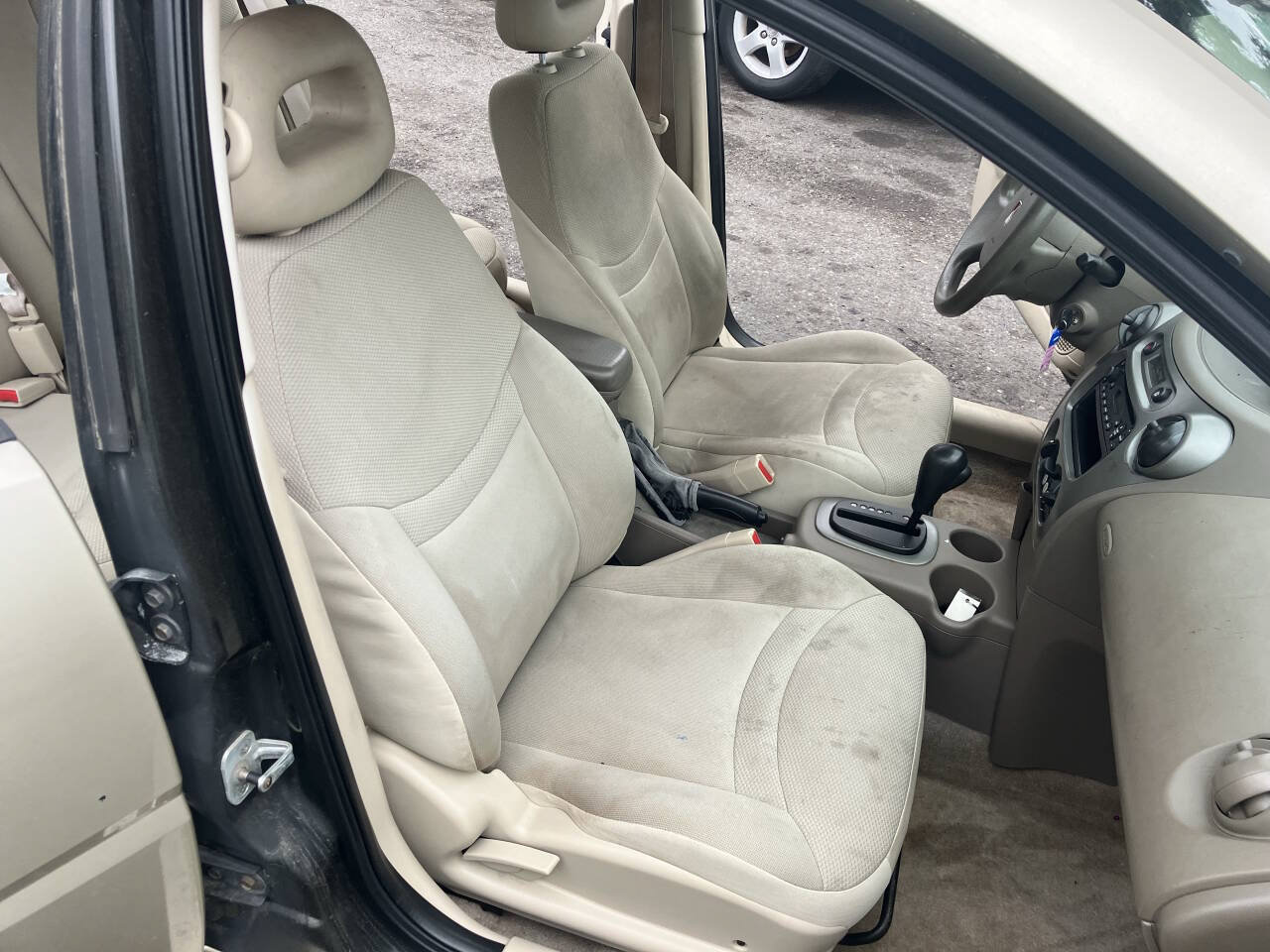 Used 2004 Saturn ION Level 2 FWD image 30