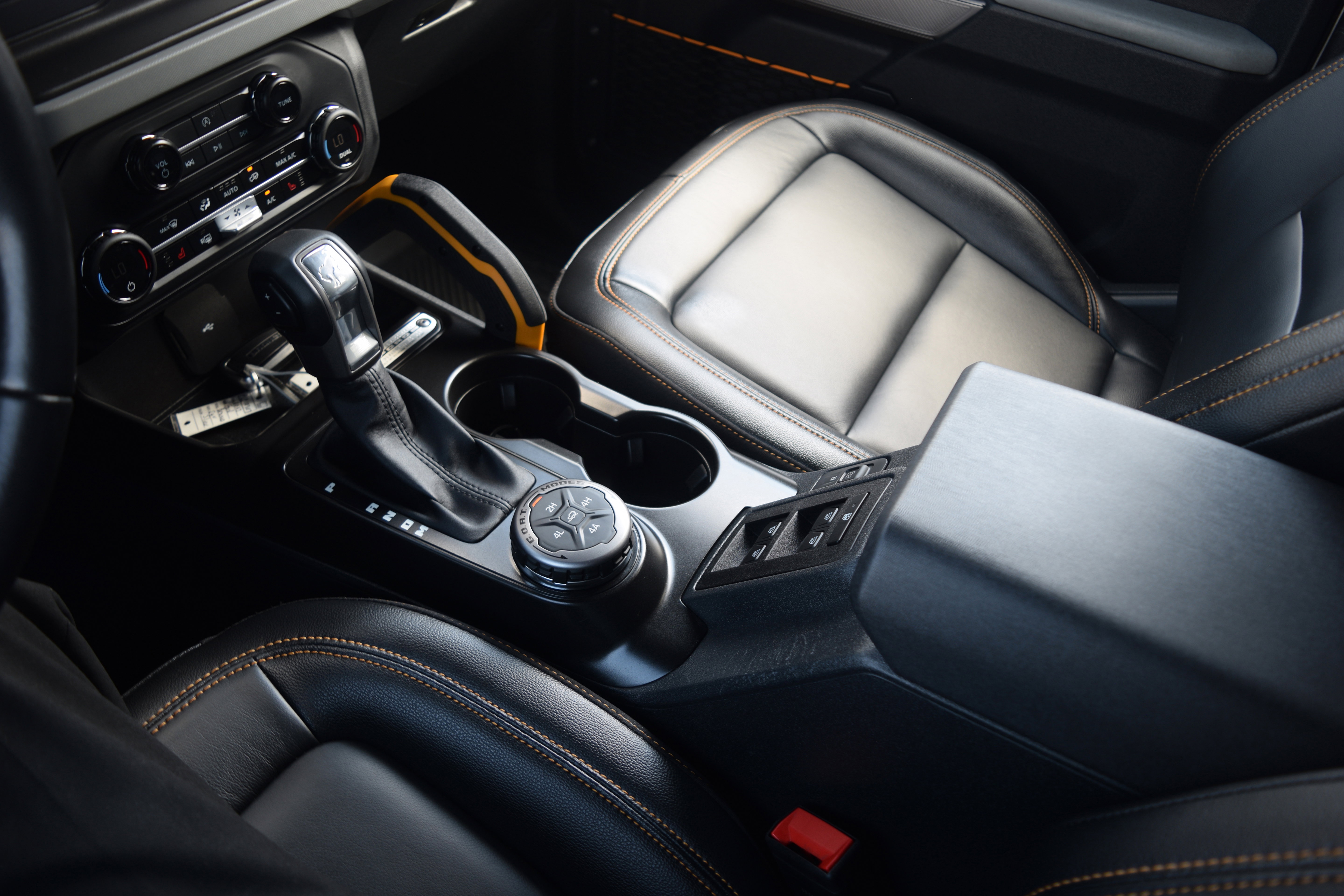 Used 2023 Ford Bronco Badlands w/ Sasquatch Package image 14