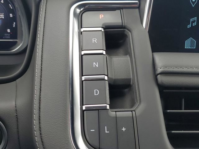 Used 2023 Chevrolet Tahoe Z71 w/ Luxury Package AWD/4WD image 15