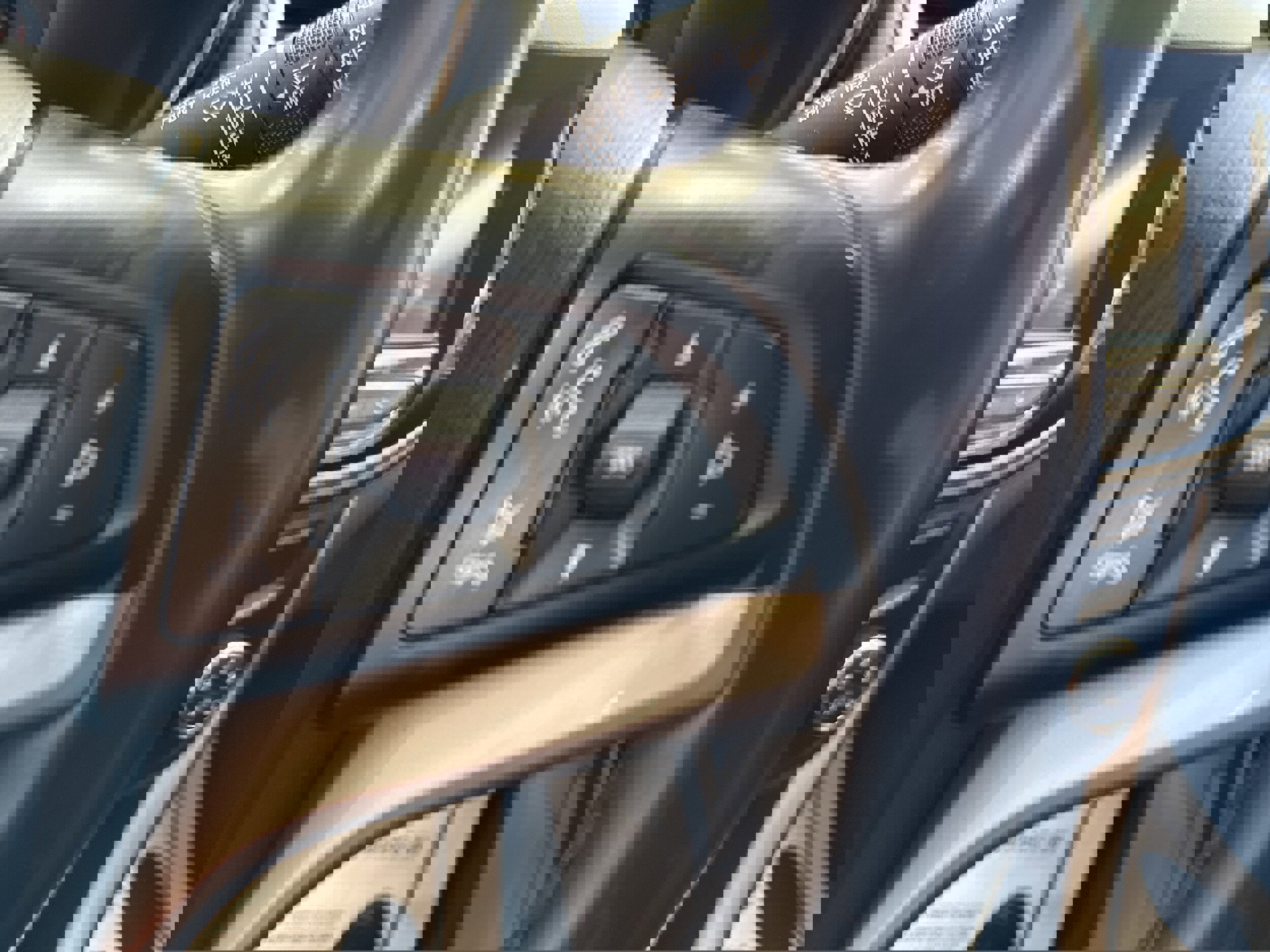 Used 2018 Chevrolet Trax LT w/ LT Convenience Package FWD image 38