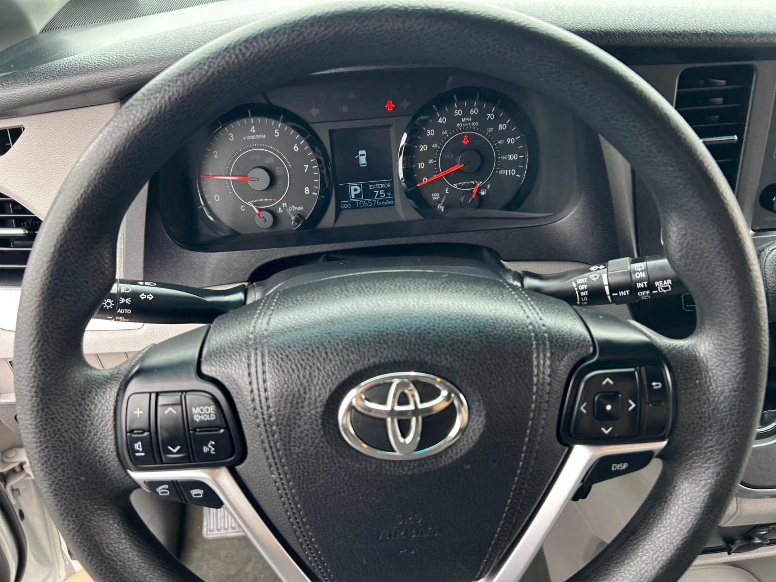 Used 2017 Toyota Sienna LE FWD image 9
