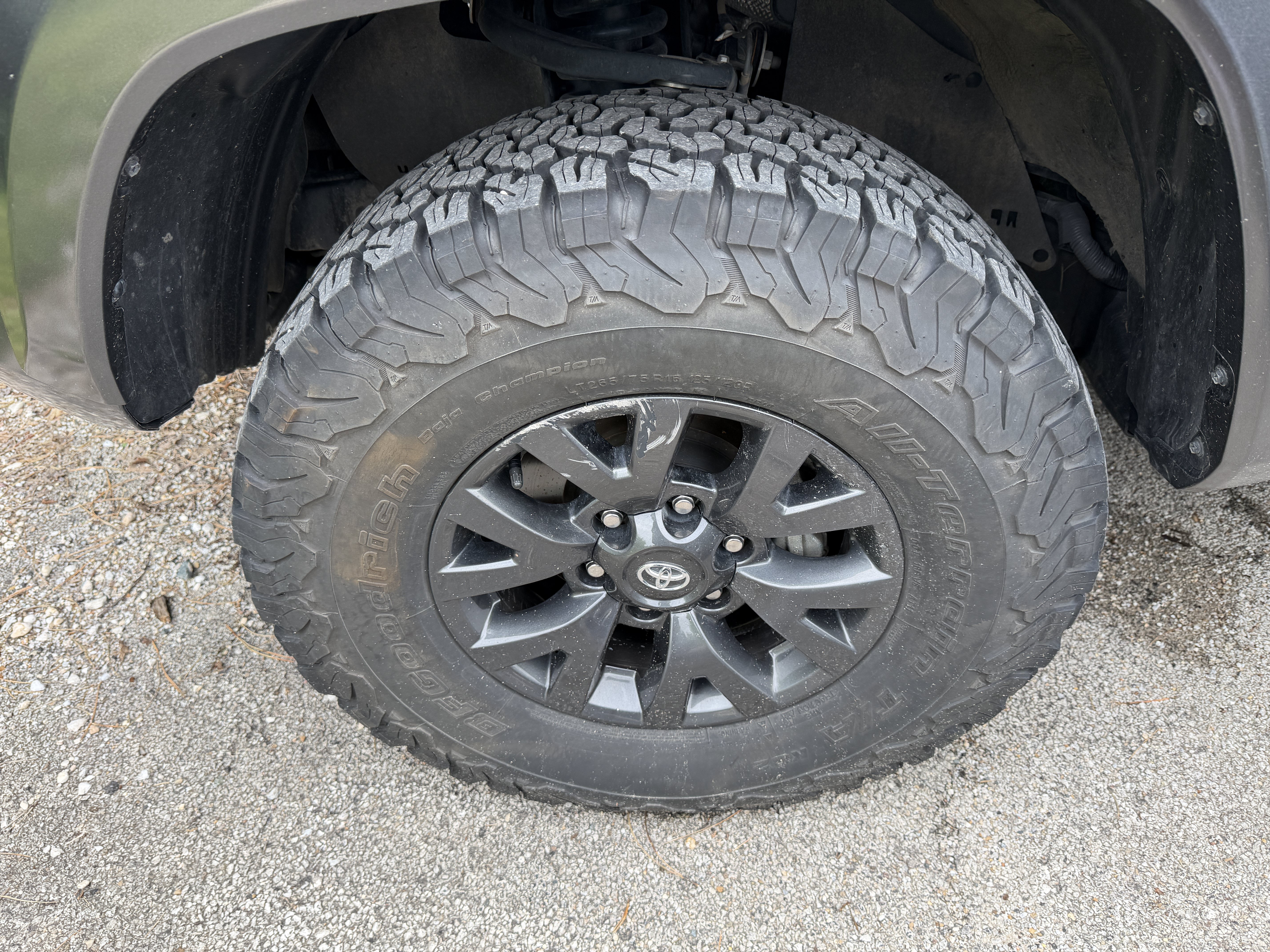 Used 2023 Toyota Tacoma SR5 w/ Technology Package AWD/4WD image 13