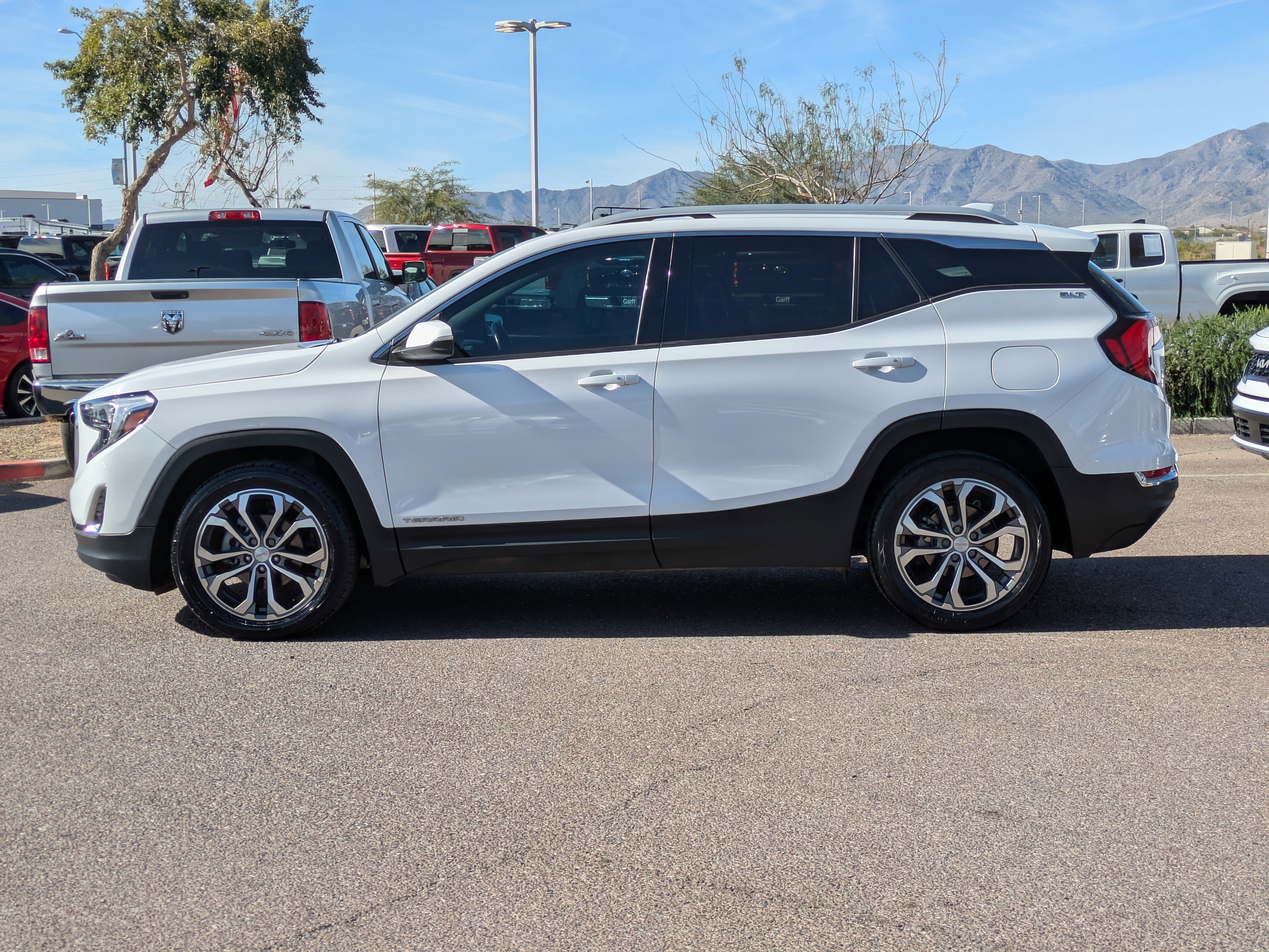 Used 2021 GMC Terrain SLT image 6