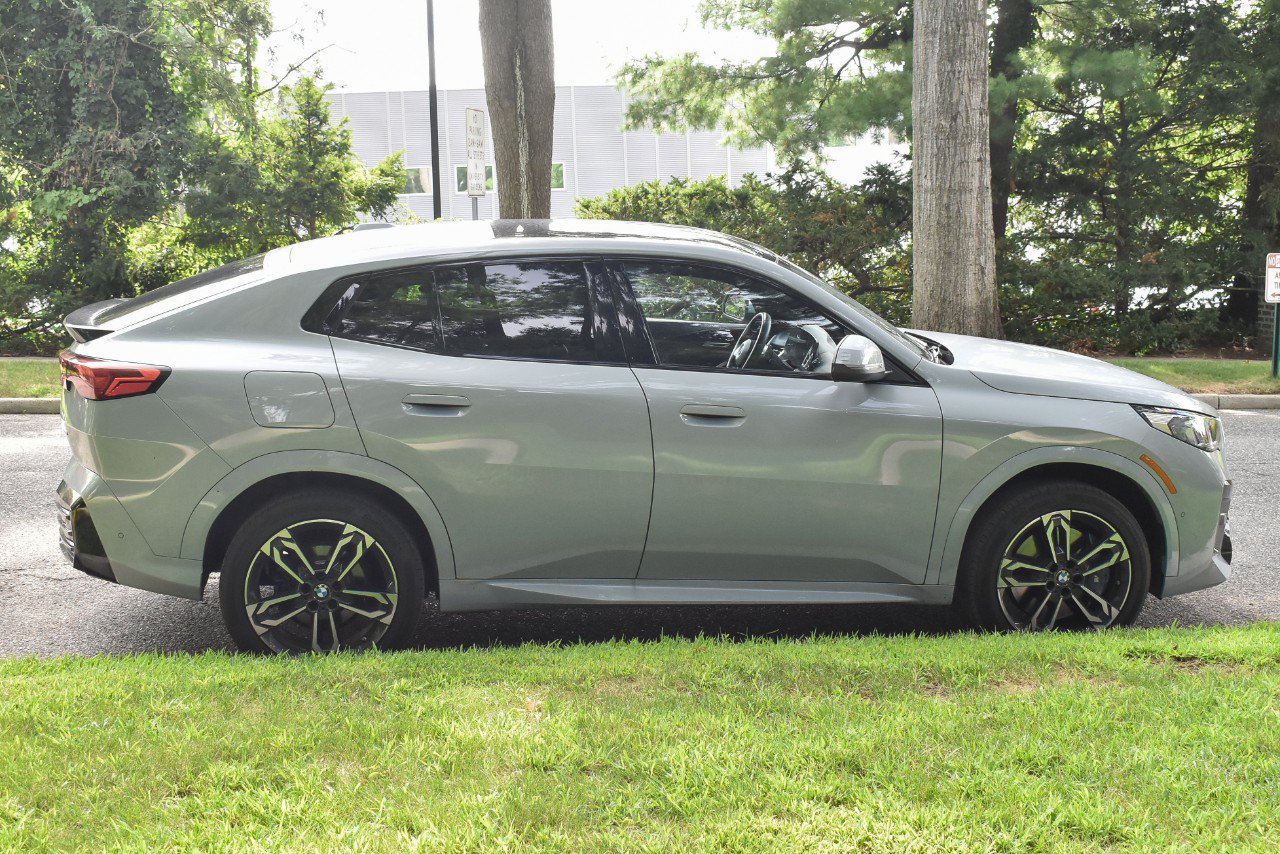 Used 2026 BMW X2 xDrive28i AWD/4WD image 8