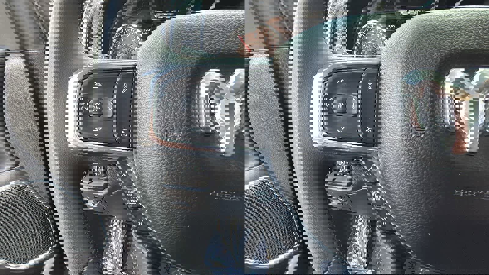 Used 2025 RAM 1500 Laramie image 16