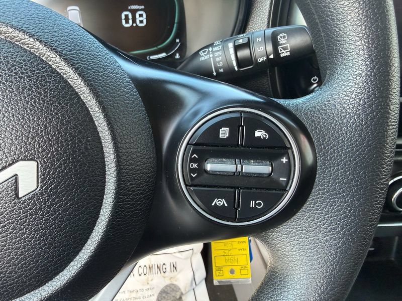 Used 2023 Kia Soul LX w/ LX Technology Package FWD image 22