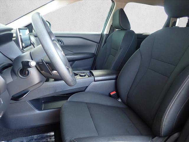 Used 2024 Nissan Rogue S AWD/4WD image 11