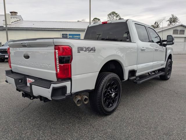 Used 2025 Ford F250 Lariat w/ Black Appearance Package image 4