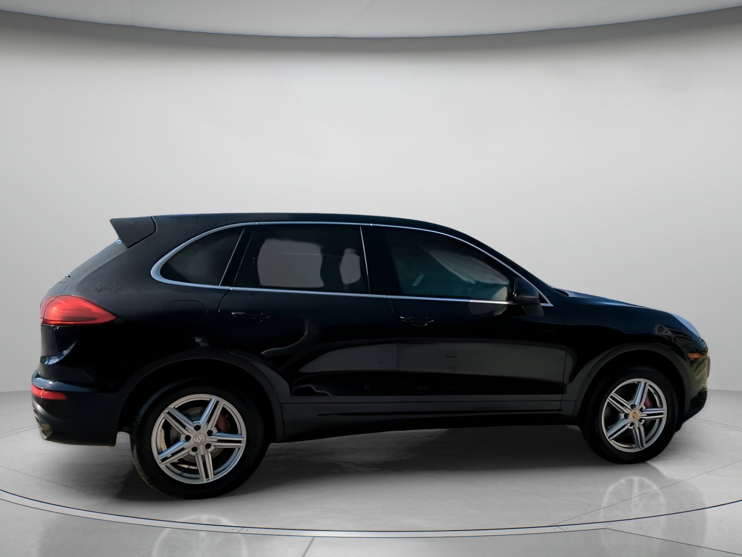 Used 2016 Porsche Cayenne image 30