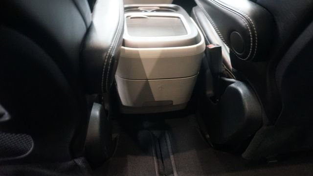 Used 2024 Chrysler Pacifica Touring-L image 38