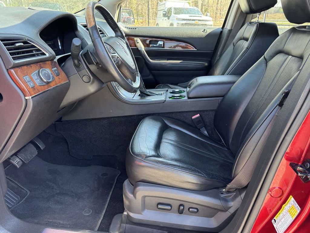 Used 2013 Lincoln MKX AWD image 20