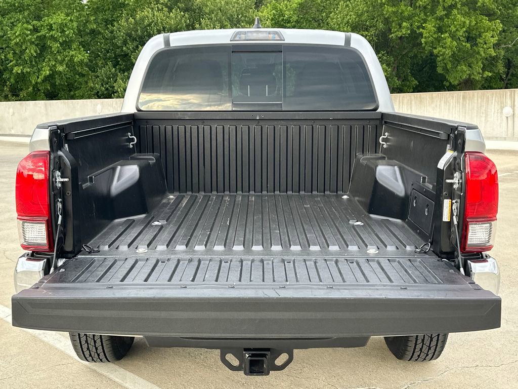 Used 2023 Toyota Tacoma SR5 AWD/4WD image 6