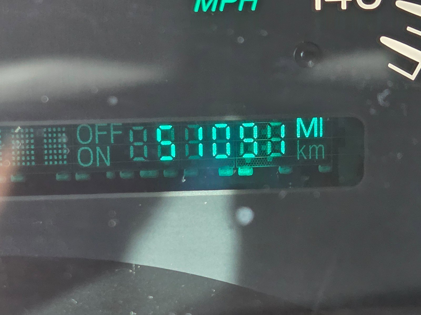 Used 2002 Cadillac De Ville DHS w/ Safety/Security Pkg image 18