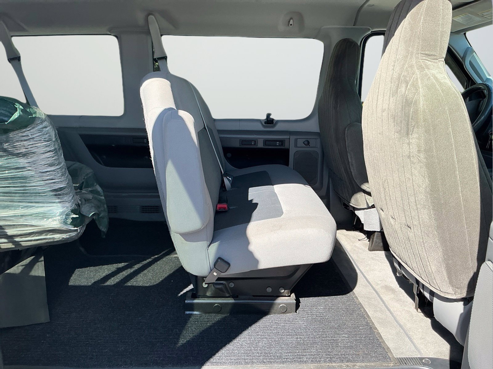 Used 2014 Ford E-350 and Econoline 350 XLT RWD image 14