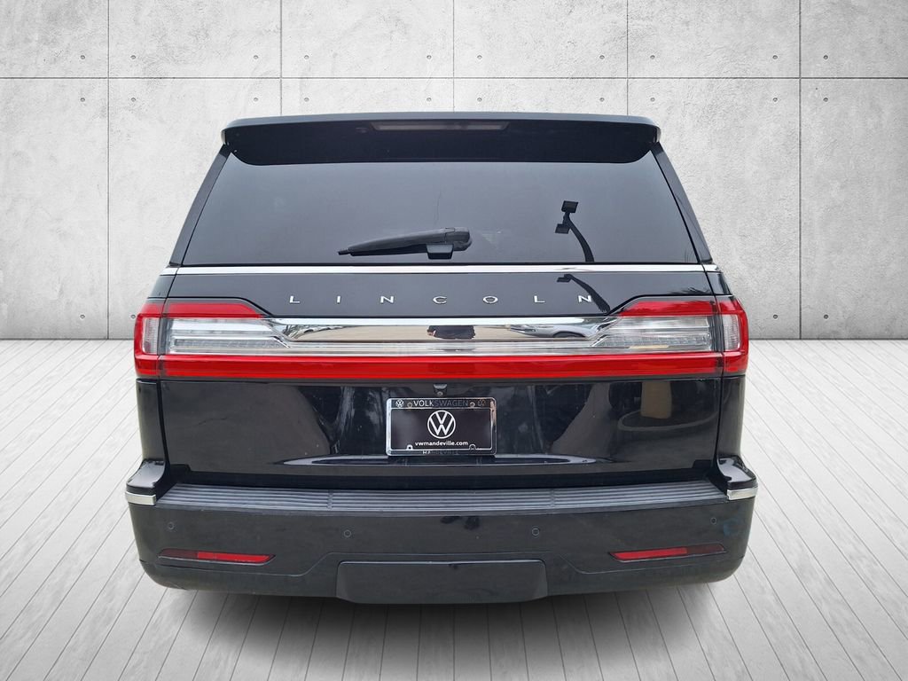 Used 2018 Lincoln Navigator L Reserve w/ Technology Package image 4