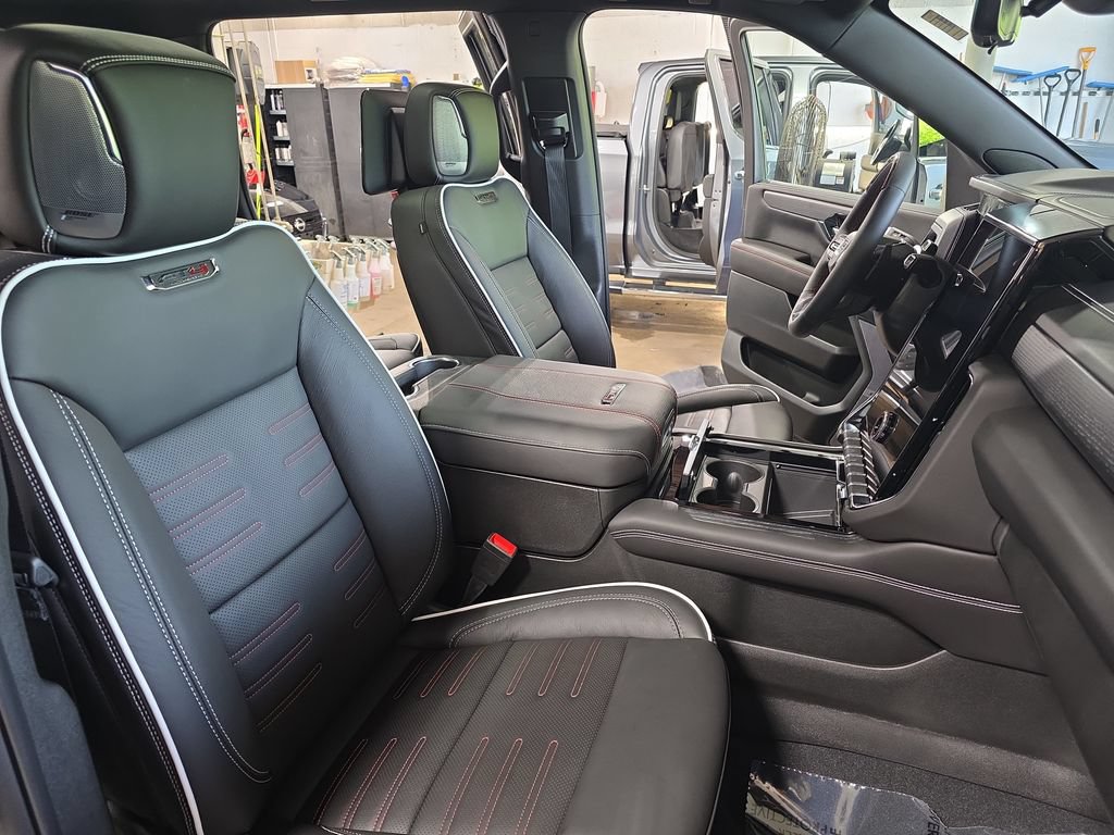 New 2026 GMC Yukon XL AT4 Ultimate AWD/4WD image 10