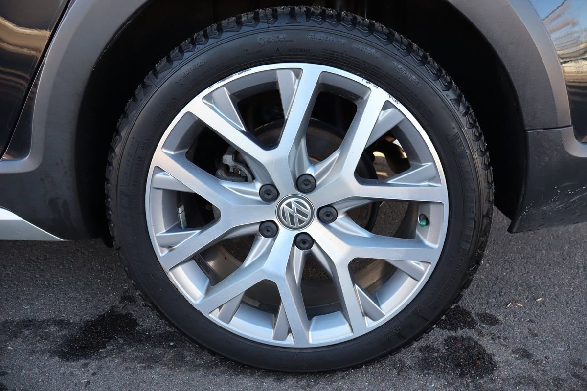Used 2017 Volkswagen Golf Alltrack SEL image 43