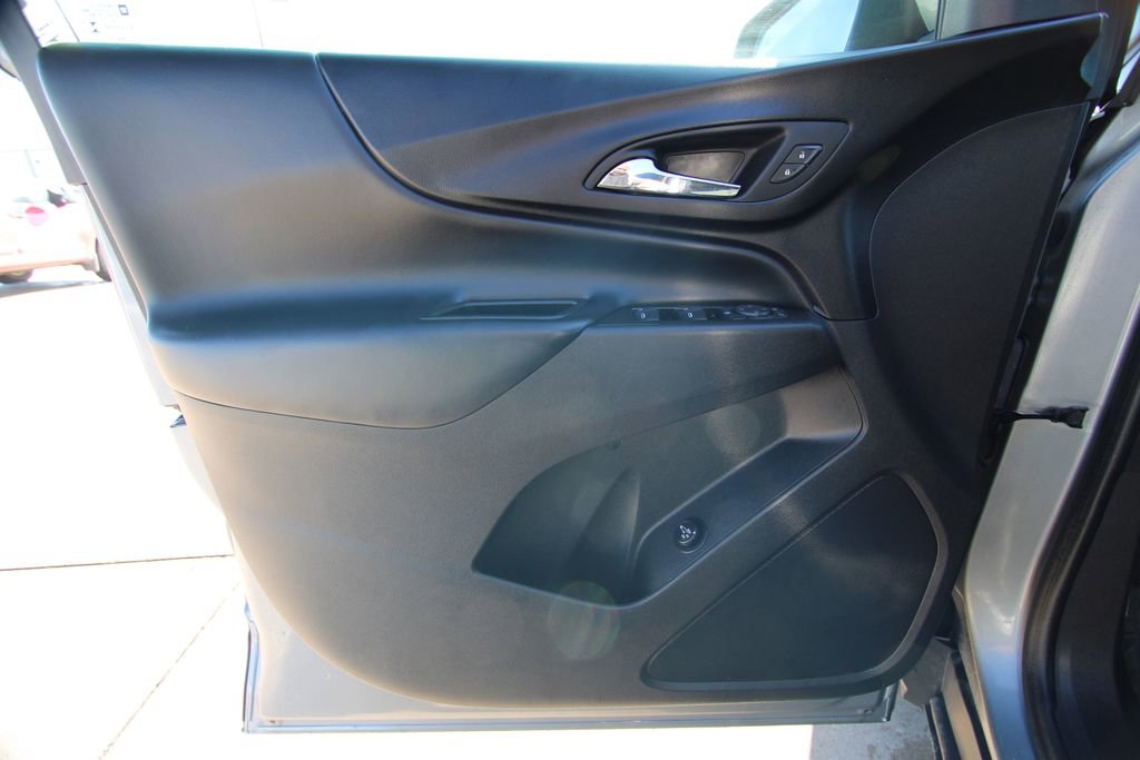 Used 2024 Chevrolet Equinox LT image 32