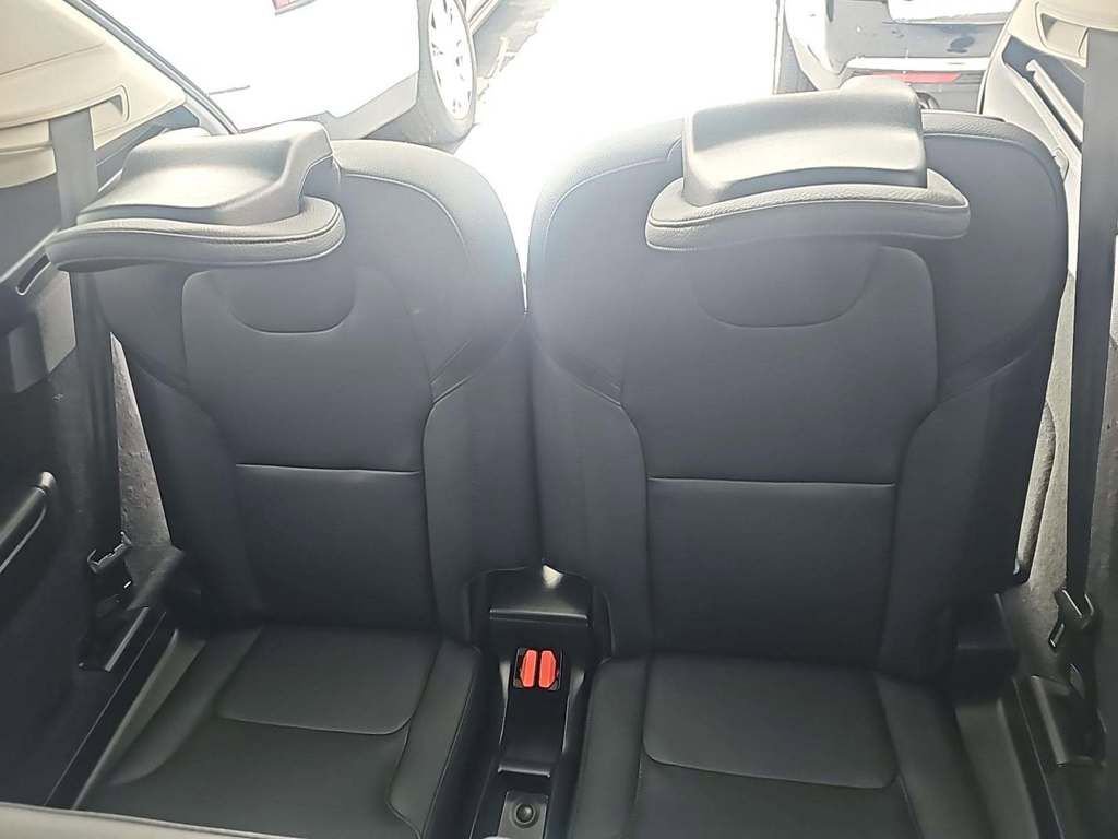 Used 2025 Volvo XC90 T8 Plus w/ Protection Package Premier image 22