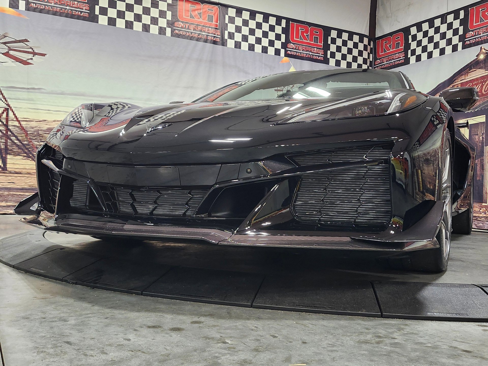 Used 2023 Chevrolet Corvette Z06 w/ Z07 Performance Package image 26