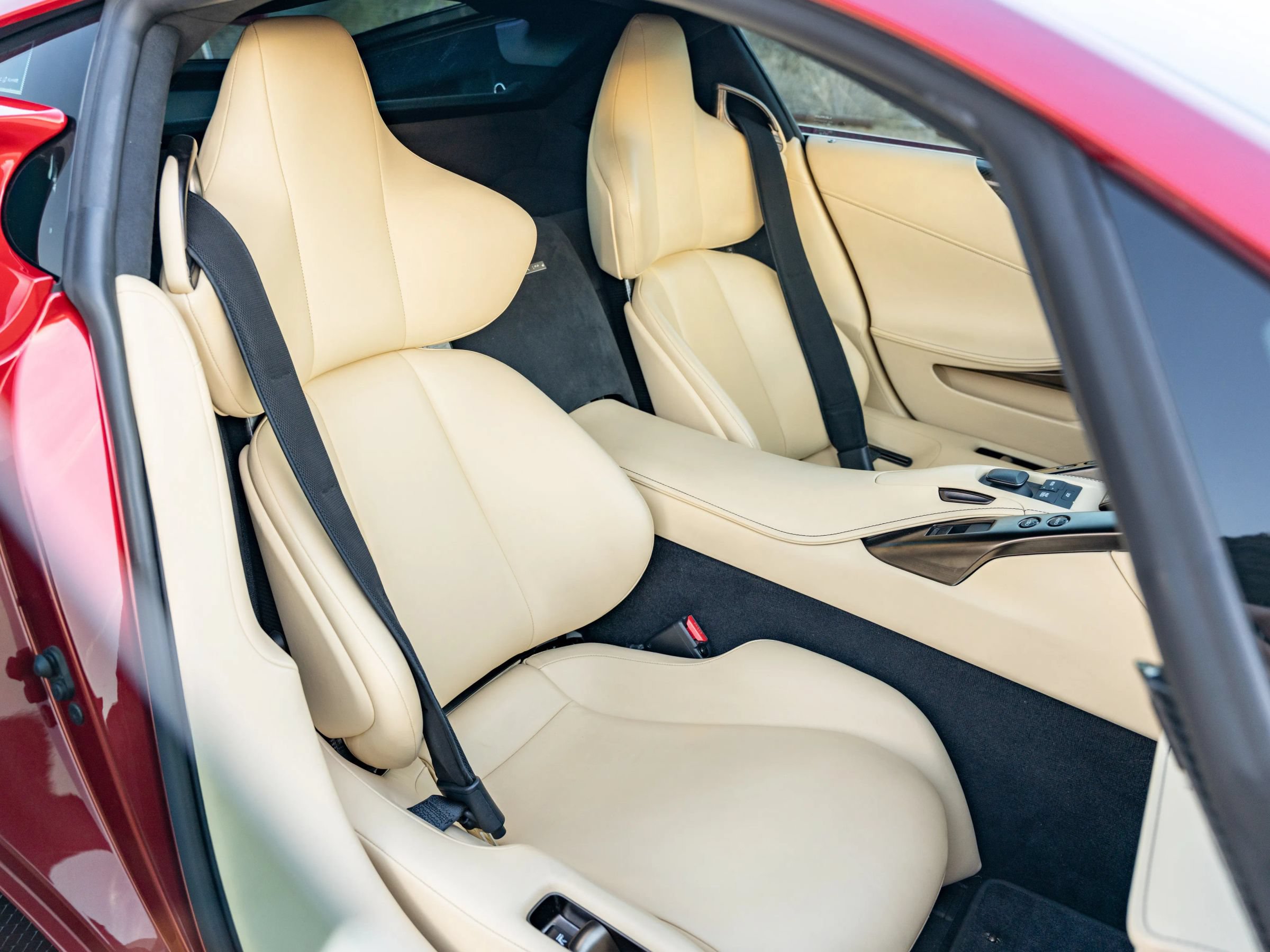 Used 2012 Lexus LFA RWD image 15