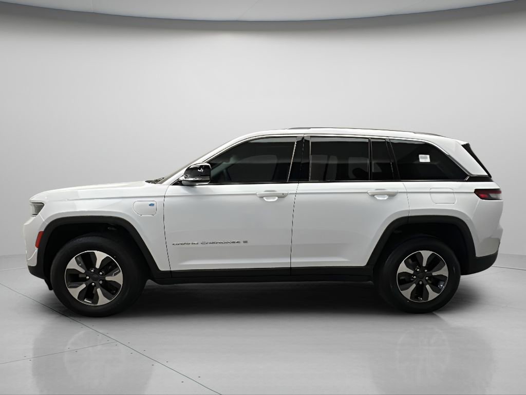 Used 2022 Jeep Grand Cherokee Limited 4xe AWD/4WD image 2
