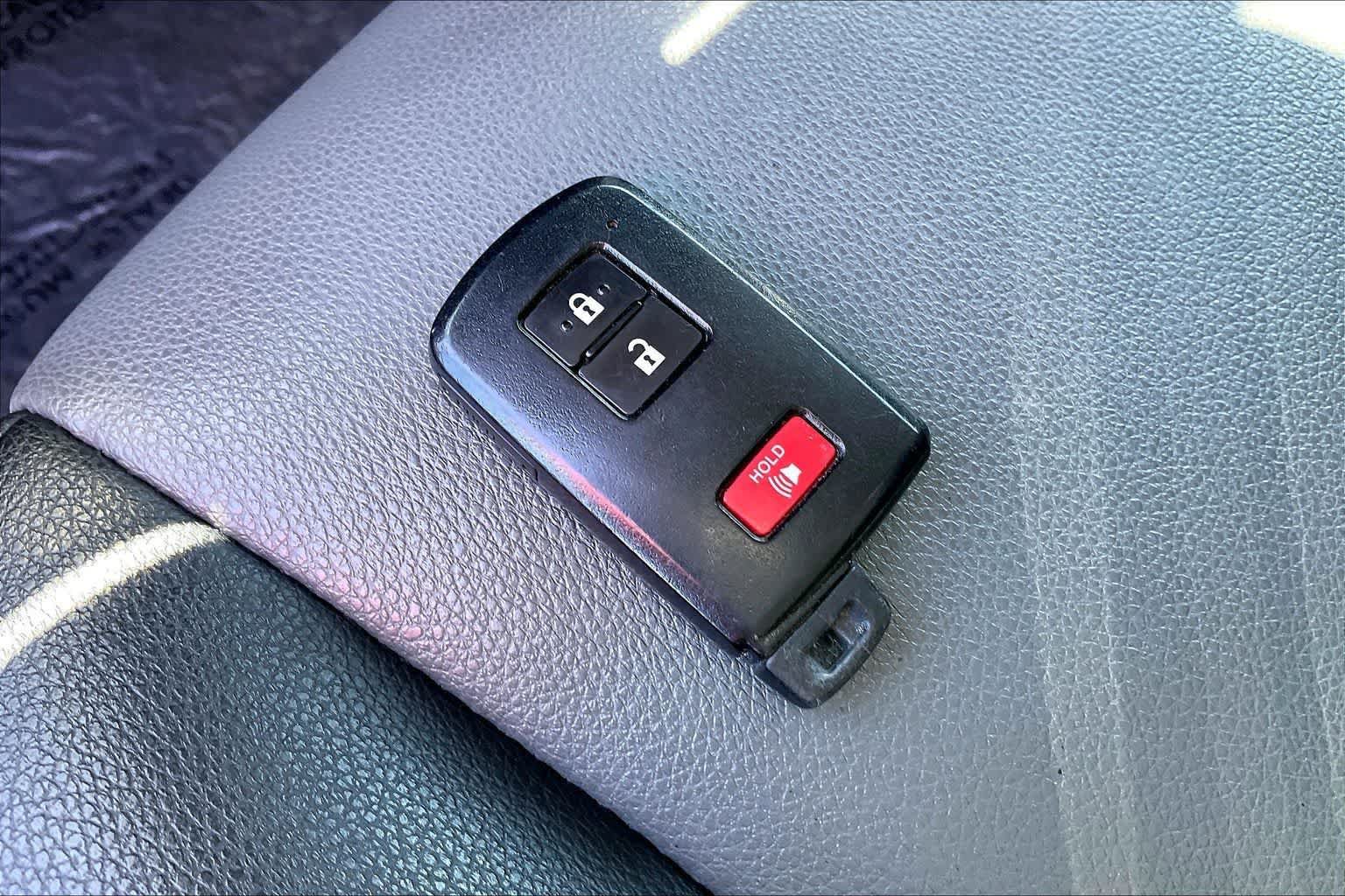 Used 2021 Toyota 4Runner SR5 Premium w/ Moonroof Package AWD/4WD image 19