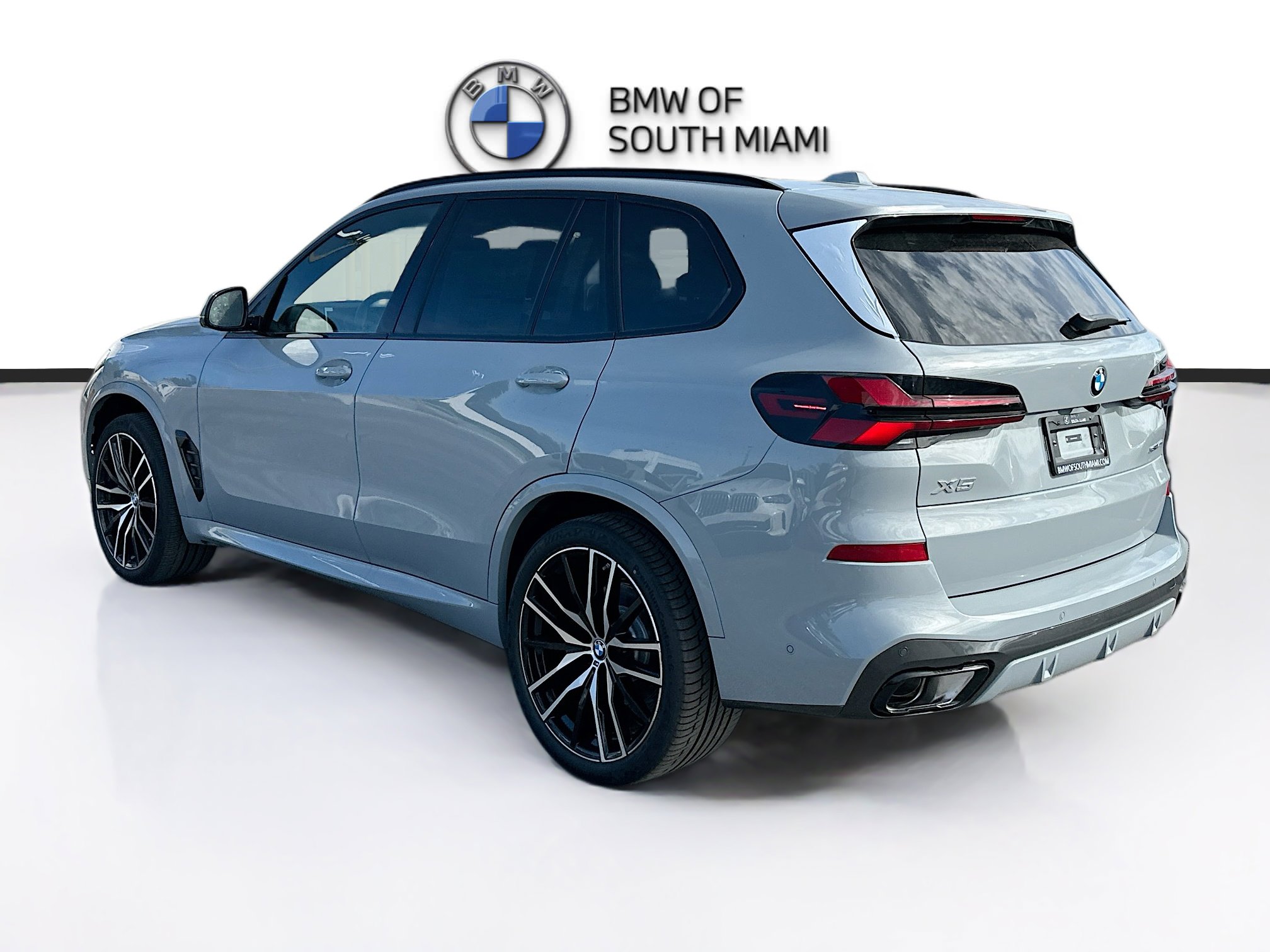 New 2026 BMW X5 sDrive40i w/ M Sport Package image 4