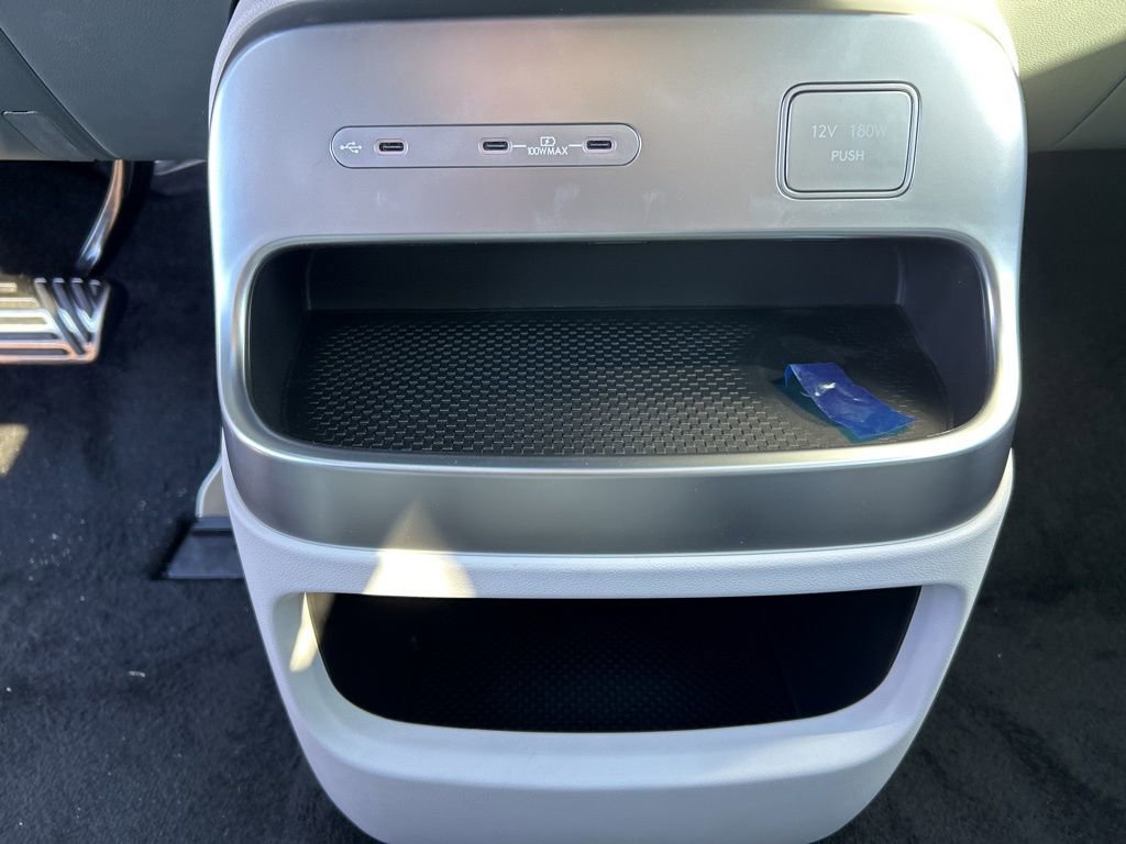 New 2026 Hyundai Ioniq 9 Calligraphy image 17