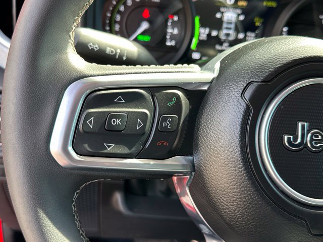 Used 2025 Jeep Wrangler Unlimited Sahara w/ Safety Group AWD/4WD image 9