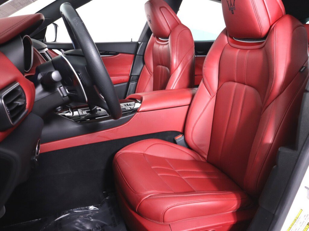 Used 2018 Maserati Levante GranSport AWD/4WD image 36