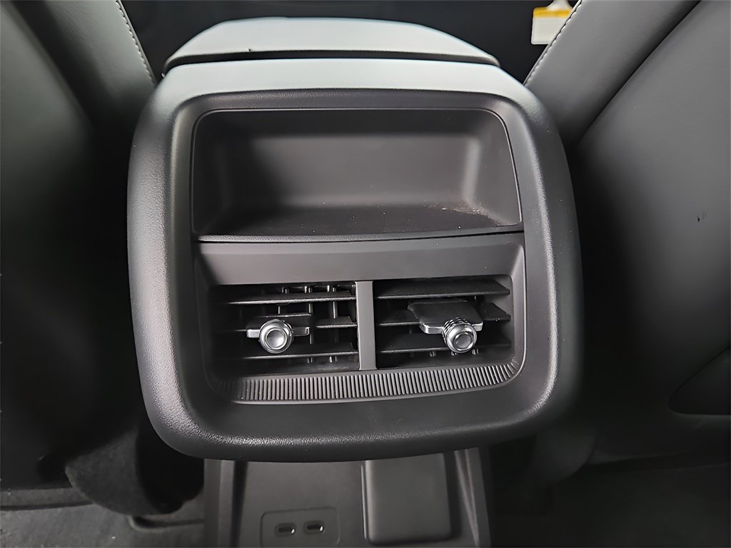 New 2024 Cadillac Lyriq Luxury image 14