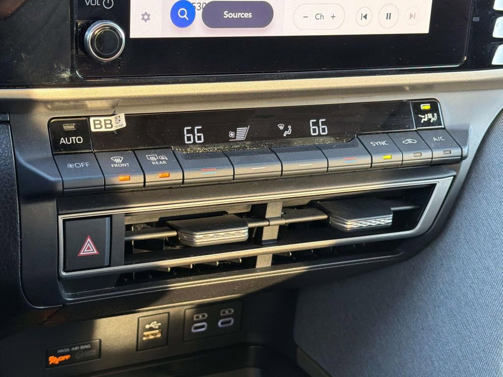 Certified 2025 Toyota Camry LE w/ Convenience Package image 15