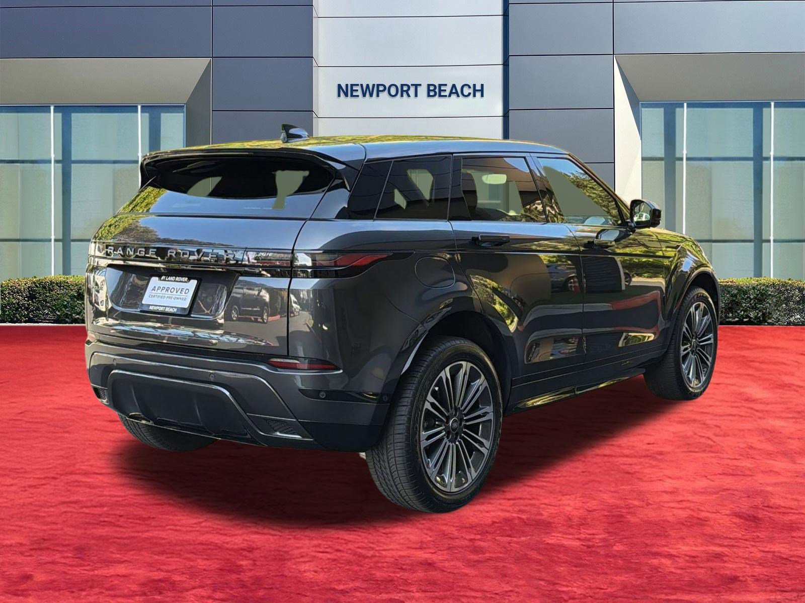 Certified 2026 Land Rover Range Rover Evoque Dynamic SE AWD/4WD image 9
