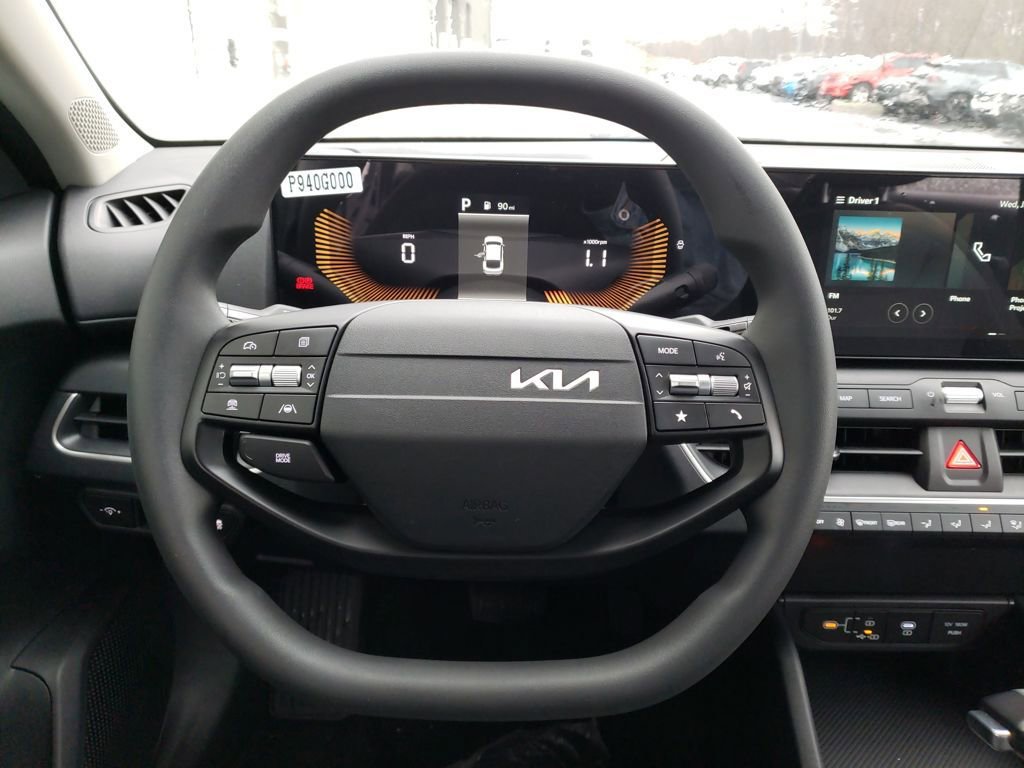New 2025 Kia K4 LXS image 11