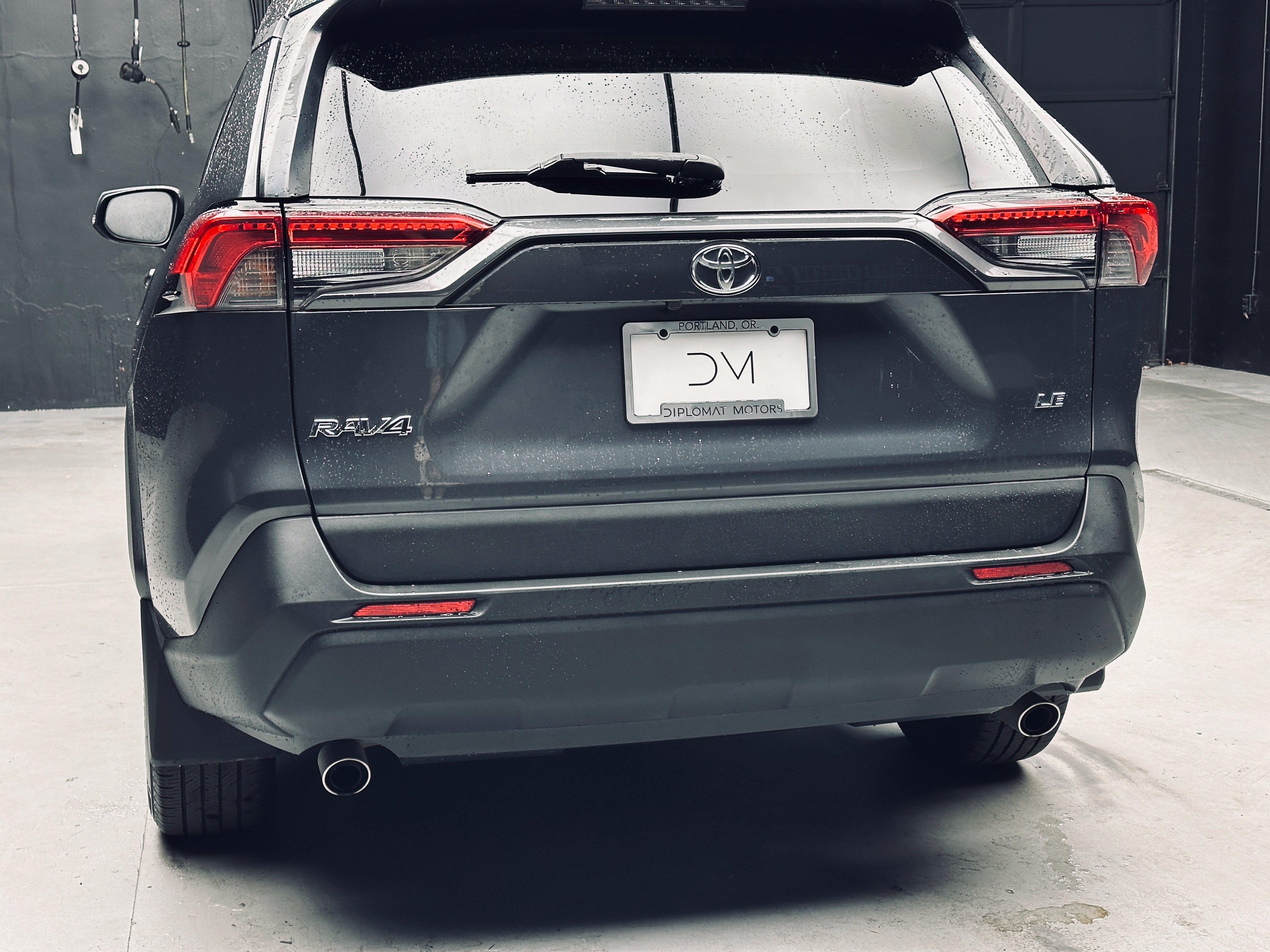 Used 2019 Toyota RAV4 LE w/ Carpet Mat Package FWD image 16
