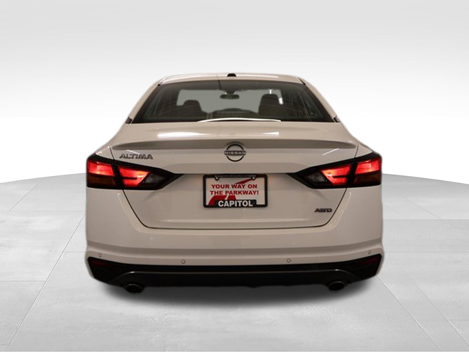 New 2026 Nissan Altima 2.5 SV w/ SV Special Edition Package AWD/4WD image 3