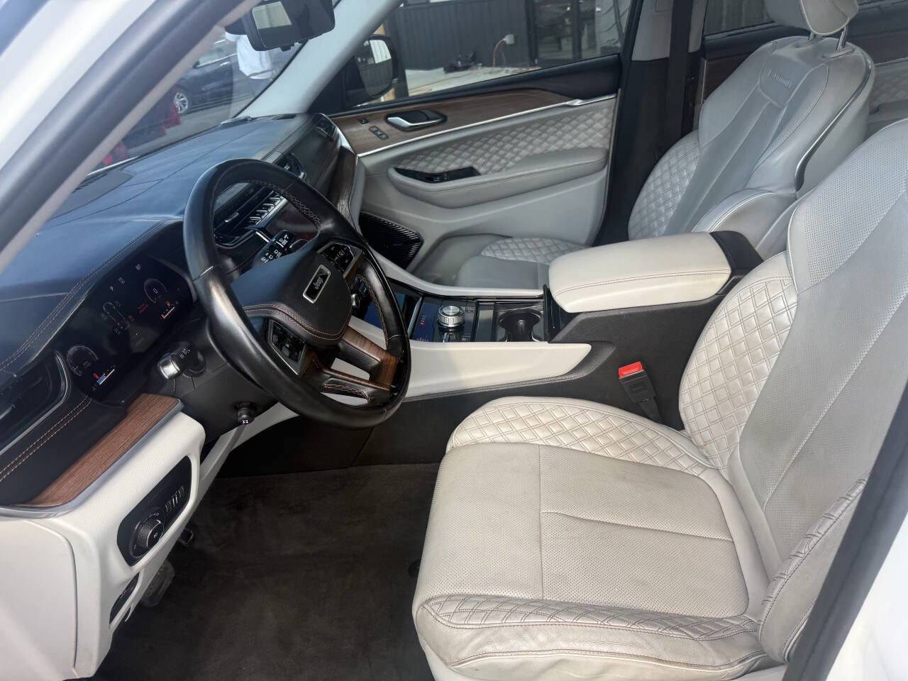 Used 2021 Jeep Grand Cherokee L Summit w/ Advanced Protech Group IV image 19