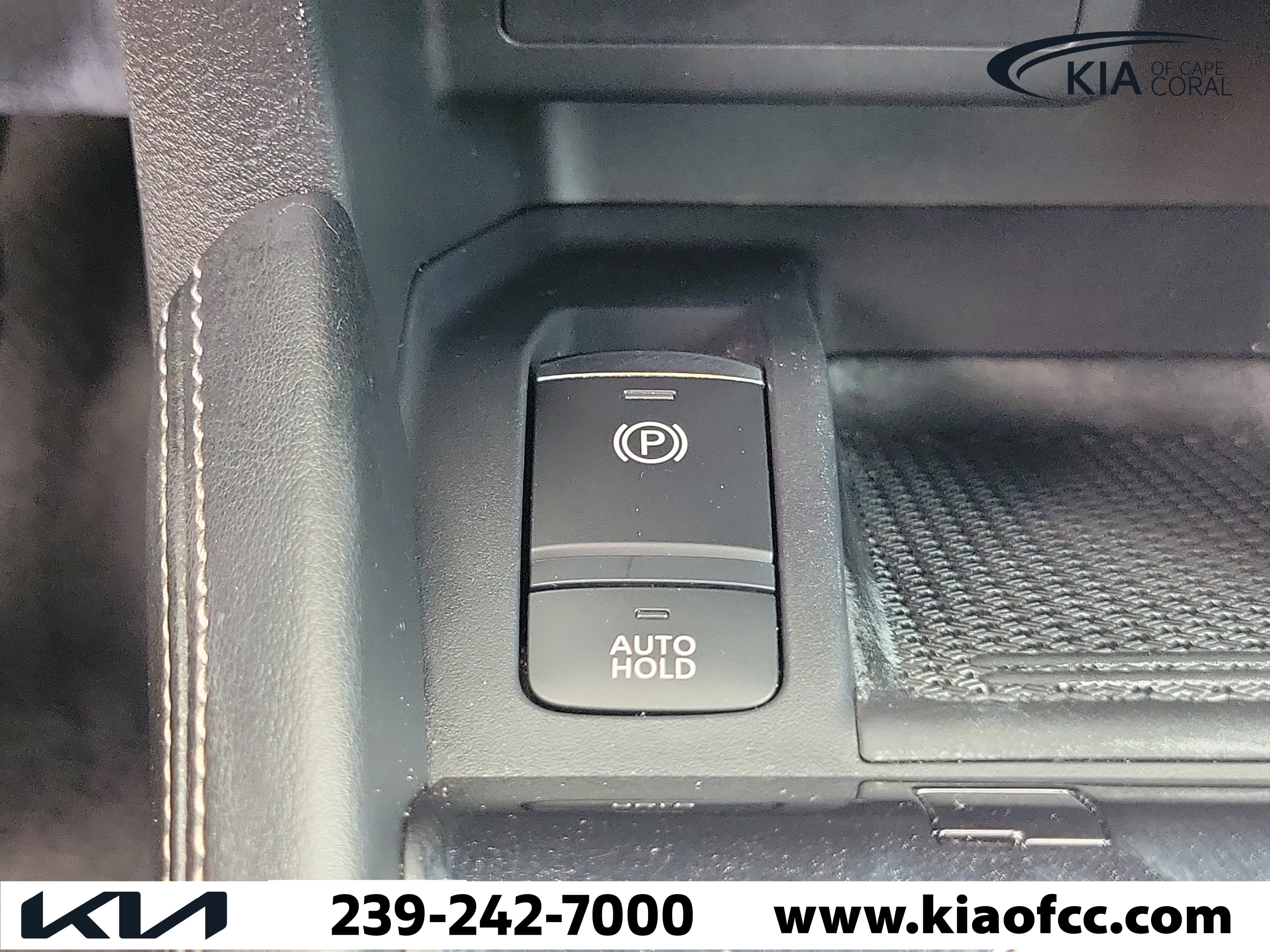 Used 2022 Nissan Kicks SV FWD image 28
