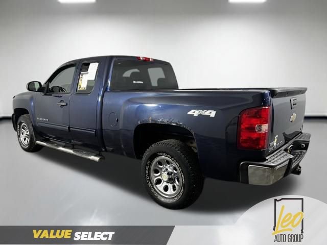 Used 2011 Chevrolet Silverado 1500 LT AWD/4WD image 2