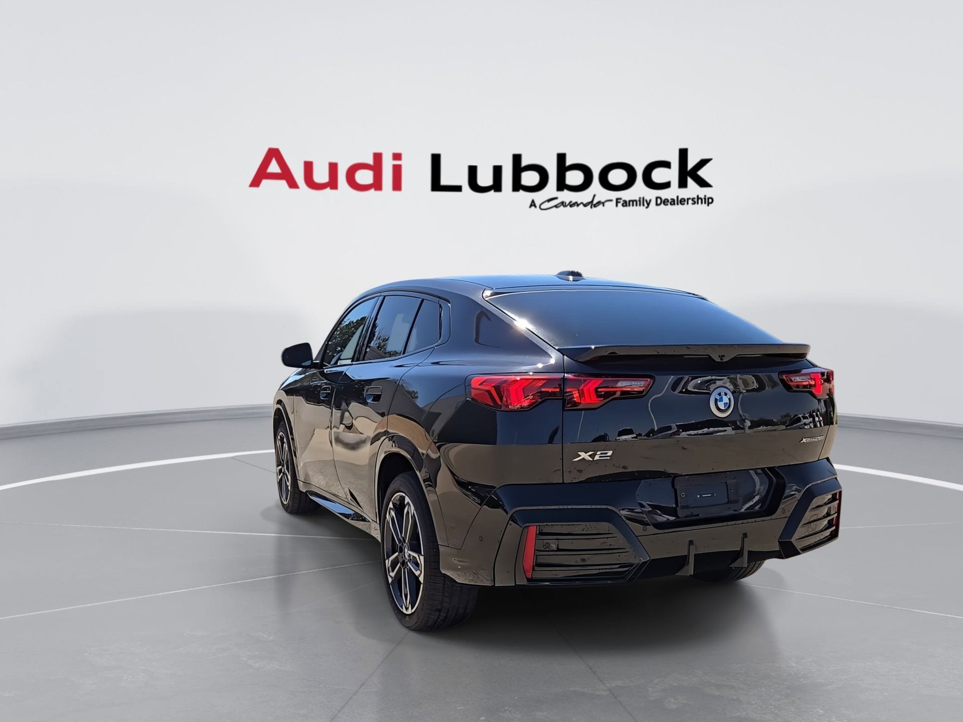 Used 2025 BMW X2 xDrive28i AWD/4WD image 7