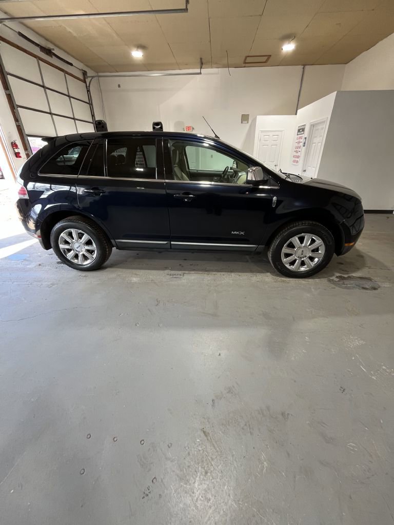 Used 2008 Lincoln MKX AWD image 2
