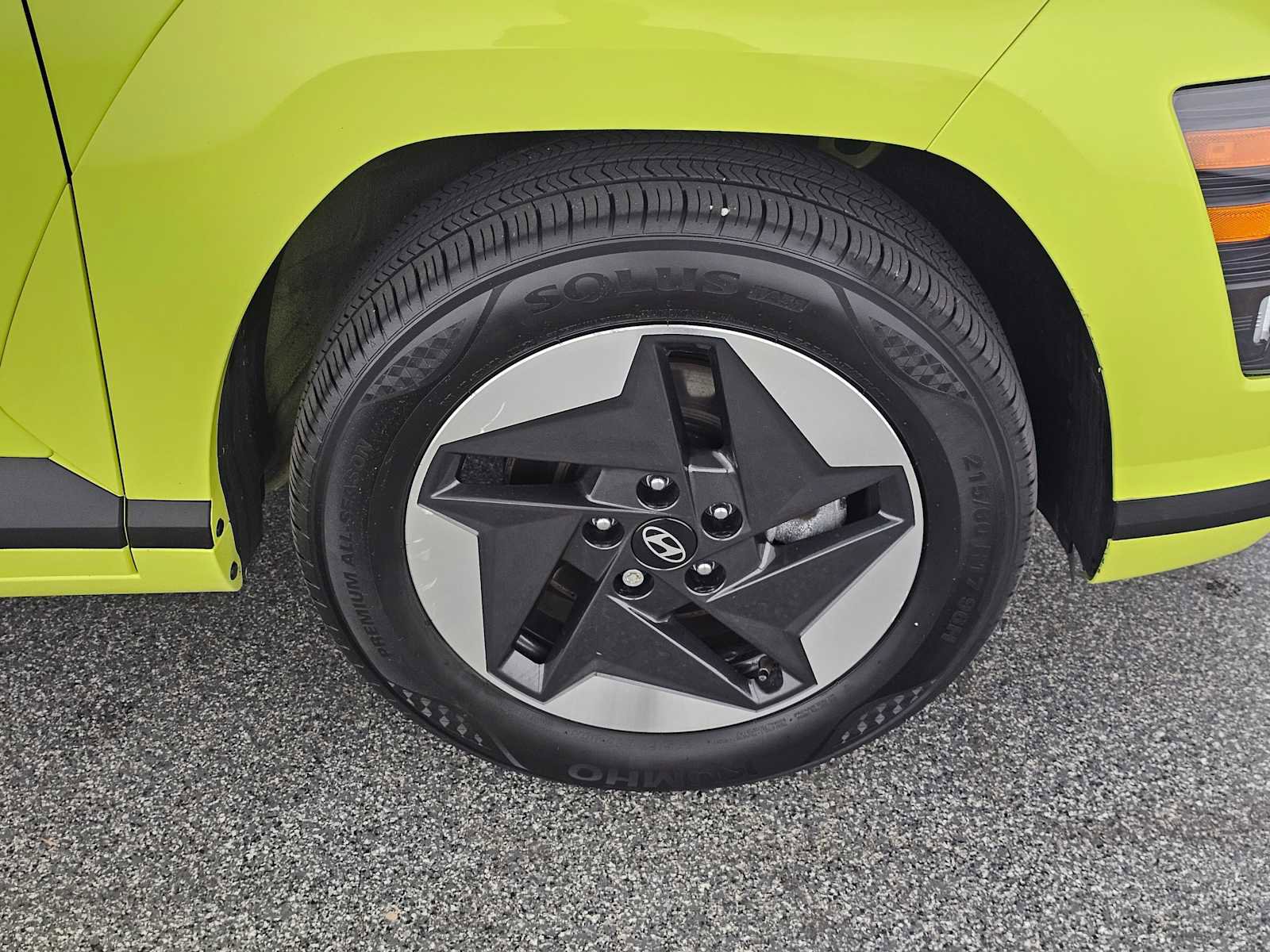 Used 2024 Hyundai Kona SEL FWD image 9